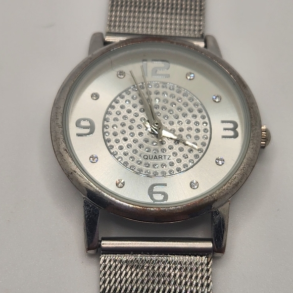 Quartz Silver Mesh Strap Men's Watch - Picture 4 of 6